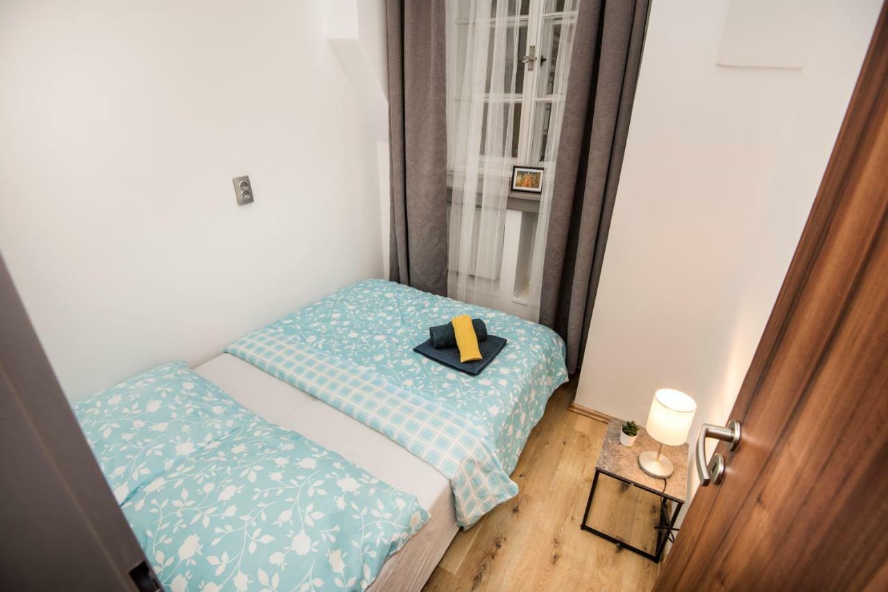 Apartment Near Wenceslas Square Praha Bagian luar foto